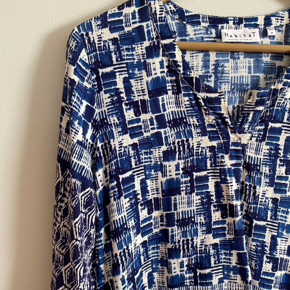 Habitat Blue and White Mayan Border Tunic Top - Picture 4 of 12